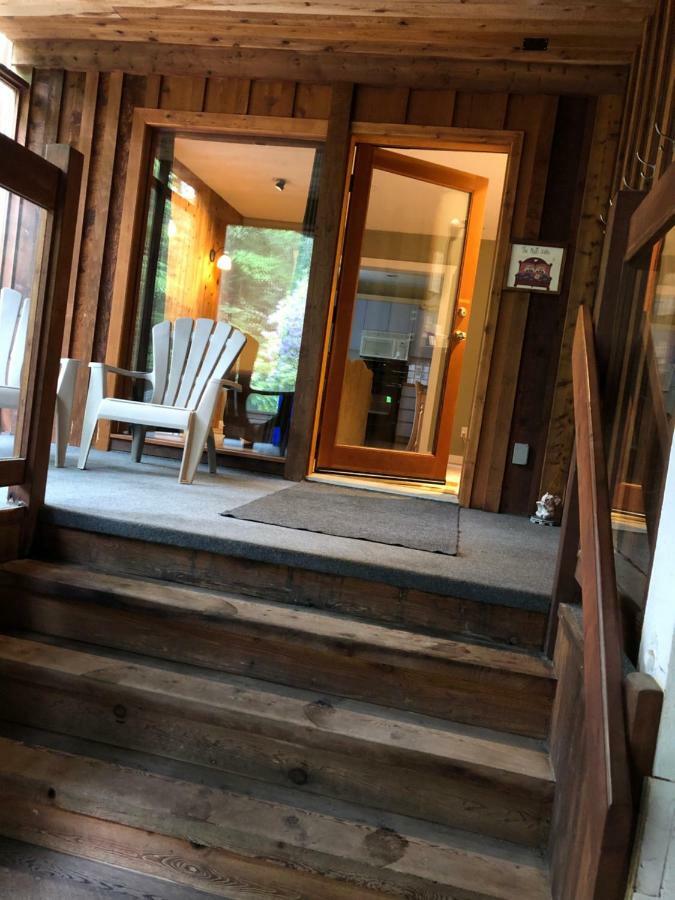 Sea Star Suites Tofino Bagian luar foto