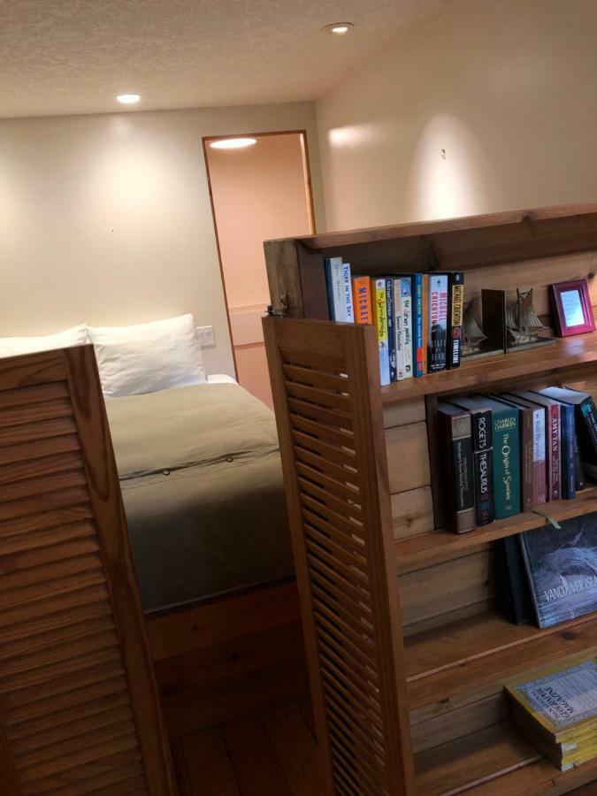 Sea Star Suites Tofino Bagian luar foto