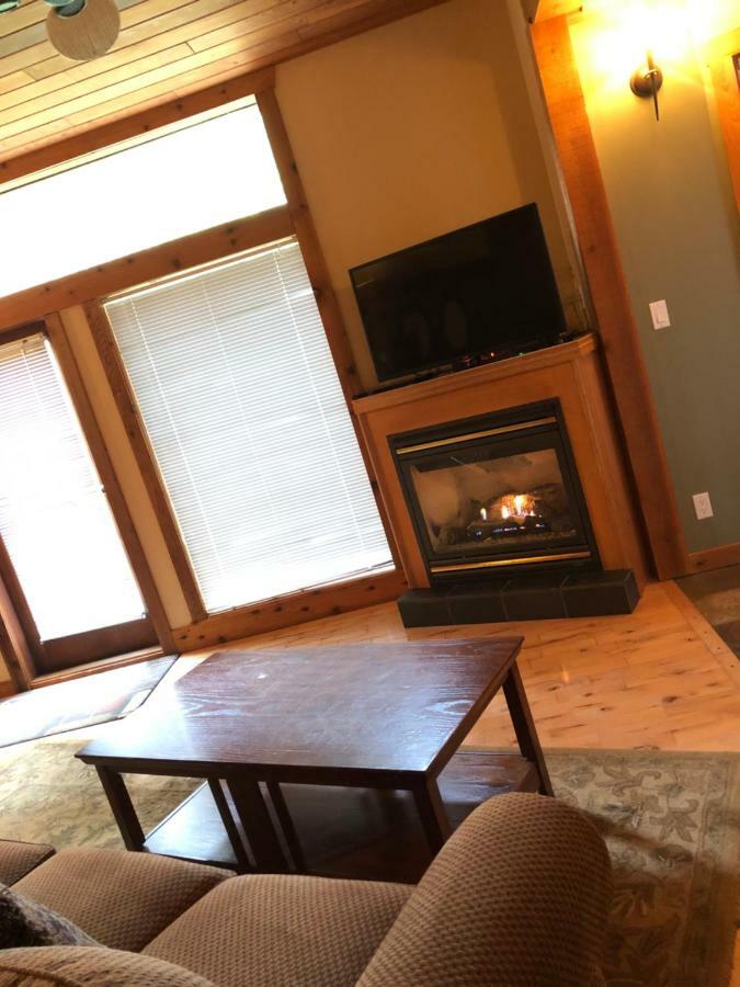 Sea Star Suites Tofino Bagian luar foto
